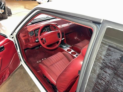 Used 1992 Ford Mustang LX RWD image 12