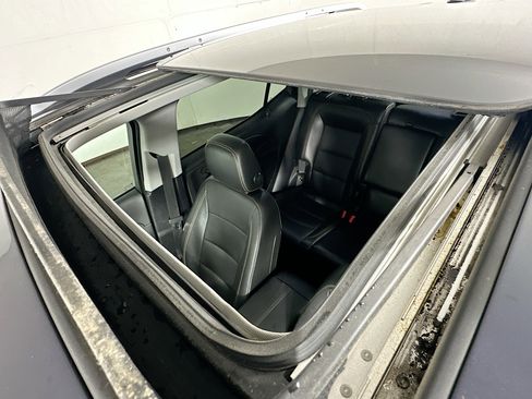 Used 2018 GMC Terrain SLT w/ Preferred Package image 22