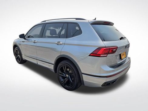 Used 2023 Volkswagen Tiguan SE R-Line AWD/4WD image 6