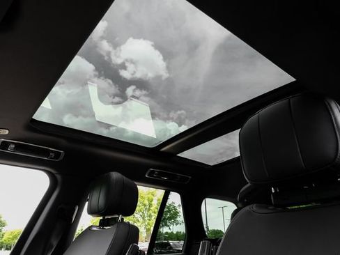 New 2026 Land Rover Range Rover SE AWD/4WD image 5