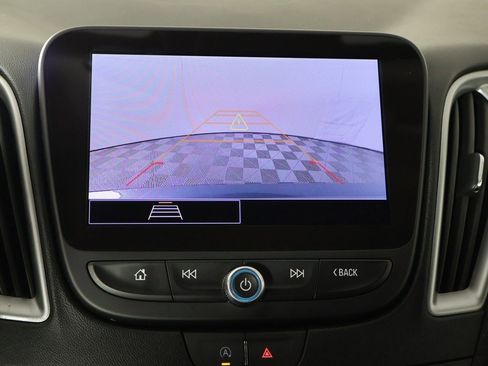 Used 2024 Chevrolet Malibu LT image 40