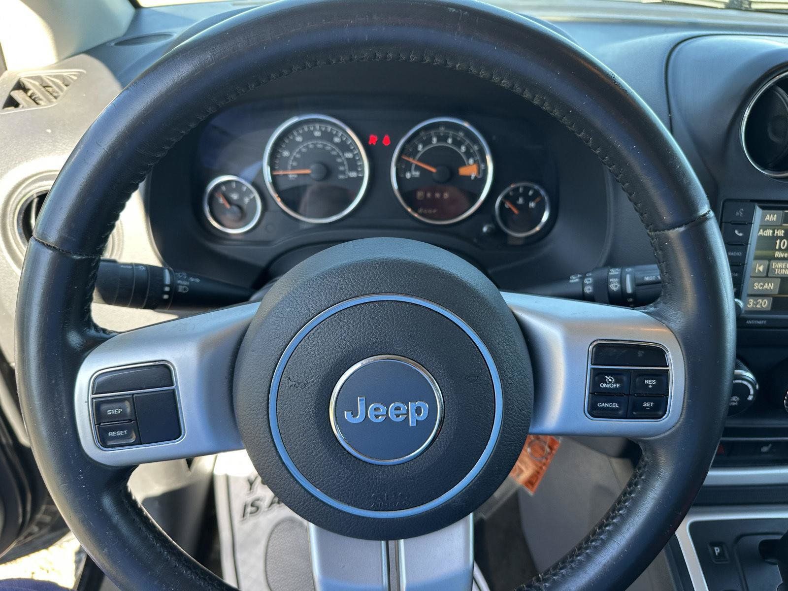 Used 2017 Jeep Compass High Altitude FWD image 23