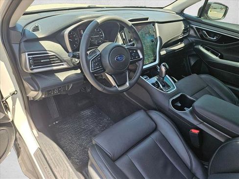 Used 2025 Subaru Outback Limited AWD/4WD image 11
