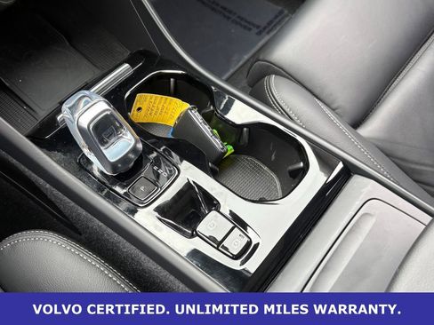 Certified 2023 Volvo XC40 B5 Plus AWD/4WD image 20