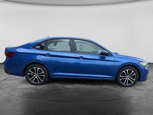 Used 2024 Volkswagen Jetta Sport FWD image 12