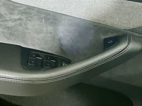 Used 2026 Tesla Model Y Long Range image 17