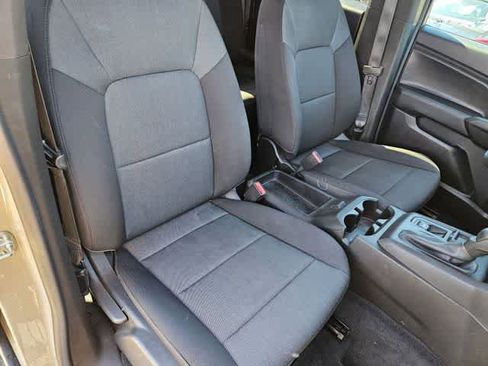 Used 2024 Chevrolet Colorado W/T image 21