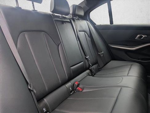 Used 2025 BMW 330i Sedan w/ Convenience Package image 5
