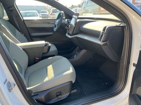 New 2025 Volvo EX30 Ultra w/ Protection Package Premier image 14