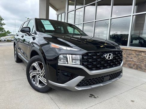 Used 2023 Hyundai Santa Fe SE FWD image 2