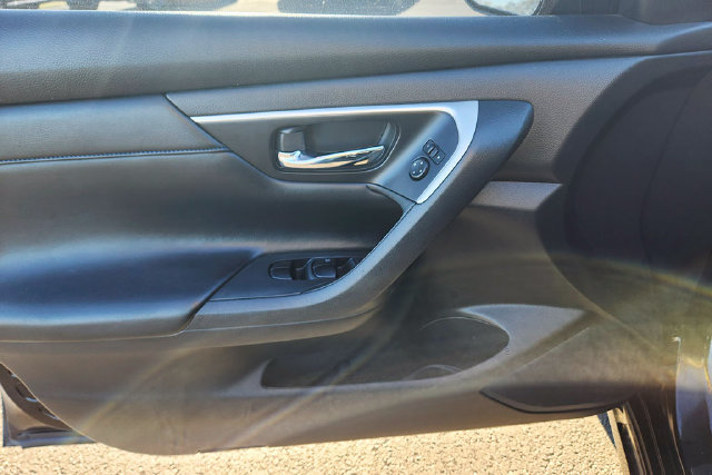 Used 2018 Nissan Altima 2.5 SR FWD image 14
