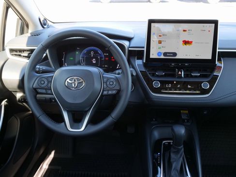 Used 2025 Toyota Corolla XLE image 21