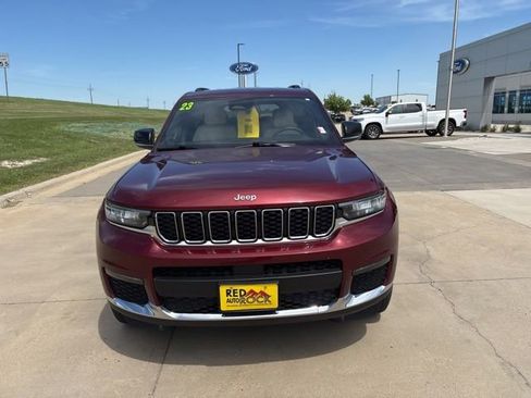 Used 2023 Jeep Grand Cherokee L Limited AWD/4WD image 8