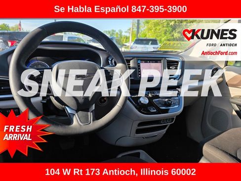 Used 2023 Chrysler Voyager LX FWD image 16