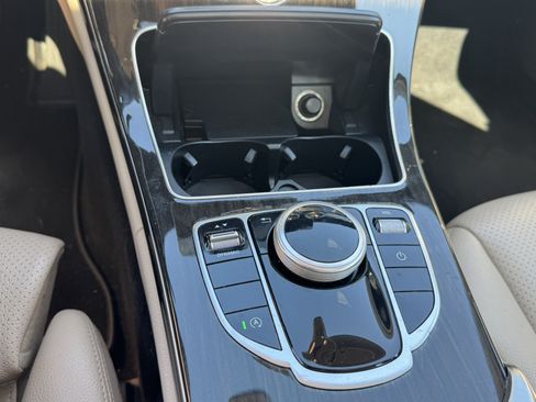 Used 2018 Mercedes-Benz C 300 Sedan w/ Parking Assist Package image 32
