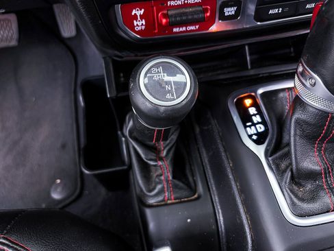 Used 2020 Jeep Wrangler Unlimited Rubicon AWD/4WD image 24