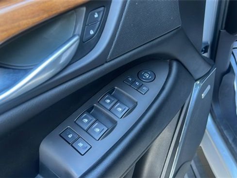 Used 2017 Cadillac Escalade Premium Luxury w/ LPO, Radiant Package image 14