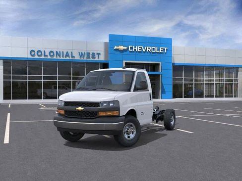 New 2025 Chevrolet Express 3500 w/ Power Convenience Package image 16