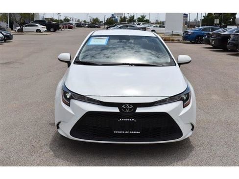 Certified 2022 Toyota Corolla LE FWD image 9