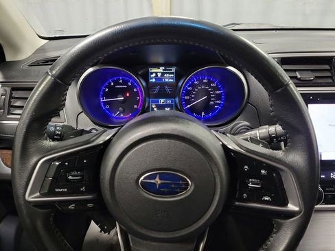 Used 2018 Subaru Outback 2.5i Limited image 16