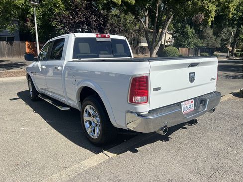 Used 2014 RAM 1500 Laramie w/ Convenience Group AWD/4WD image 8