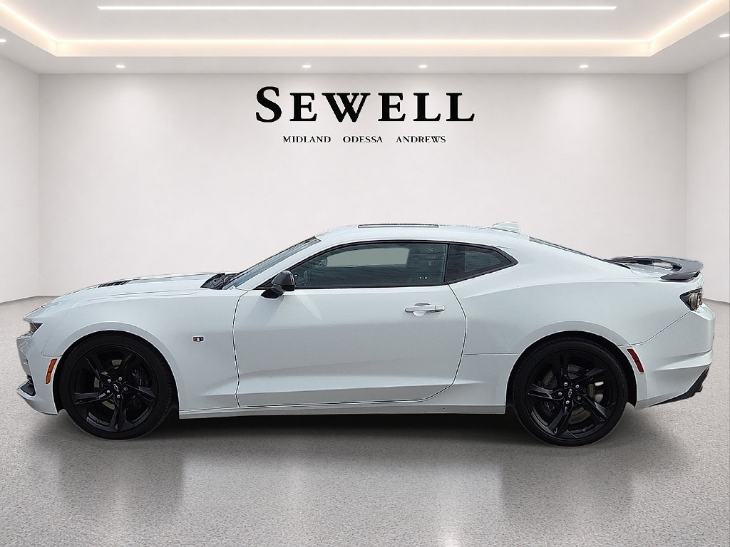 Used 2020 Chevrolet Camaro SS RWD image 2