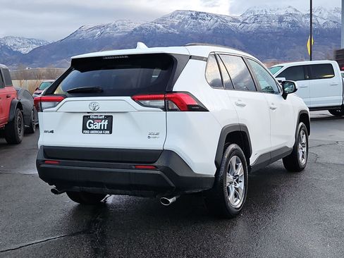 Used 2025 Toyota RAV4 XLE image 3