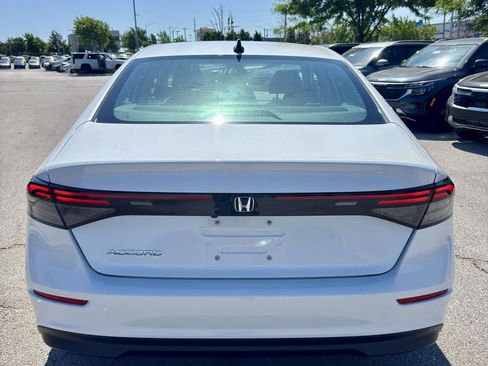 Used 2025 Honda Accord SE image 4