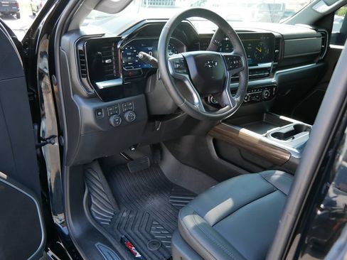 Used 2026 Chevrolet Silverado 2500 LT w/ Trail Boss Package AWD/4WD image 16