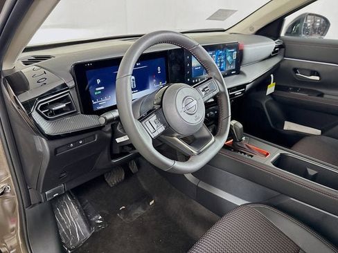 New 2026 Nissan Kicks SR w/ SR Premium Package image 9