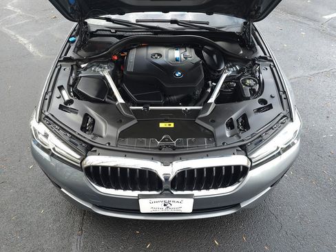 Used 2023 BMW 530e xDrive w/ Premium Package image 54