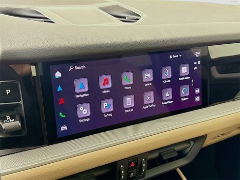 Certified 2025 Porsche Cayenne image 18