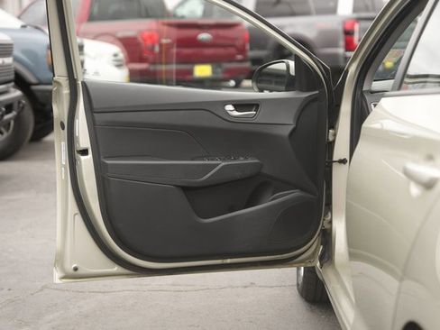 Used 2018 Hyundai Accent SE image 29