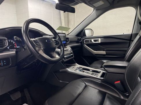 Certified 2023 Ford Explorer XLT w/ Equipment Group 202A image 6