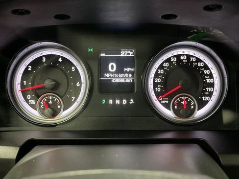 Used 2022 RAM 1500 Classic SLT image 15