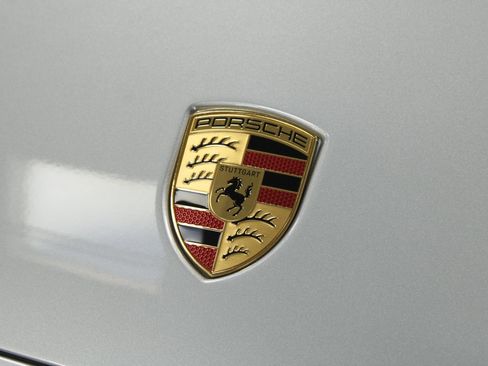 Certified 2025 Porsche Cayenne AWD/4WD image 25