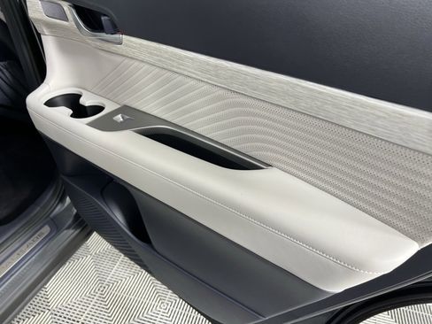 Used 2024 Hyundai Palisade Calligraphy image 36