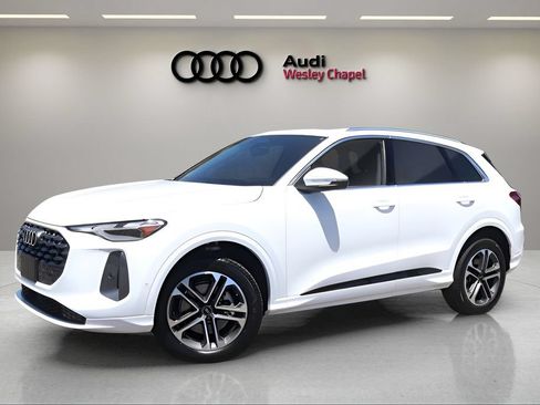 New 2026 Audi Q5 Premium w/ Convenience Package AWD/4WD image 1