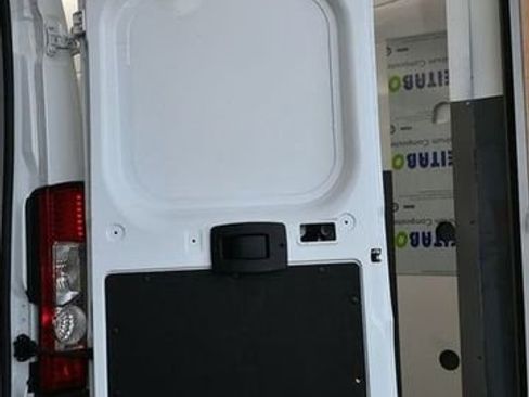 Used 2025 RAM ProMaster 2500 w/ Convenience Group image 12