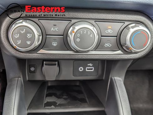 New 2025 Nissan Versa SV image 19