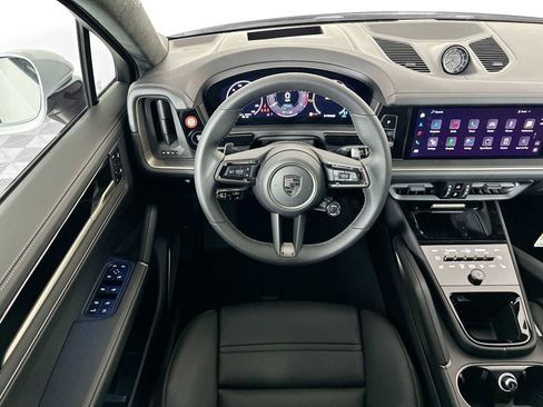 New 2025 Porsche Cayenne Turbo image 21