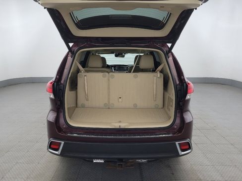 Used 2018 Toyota Highlander Limited Platinum image 29