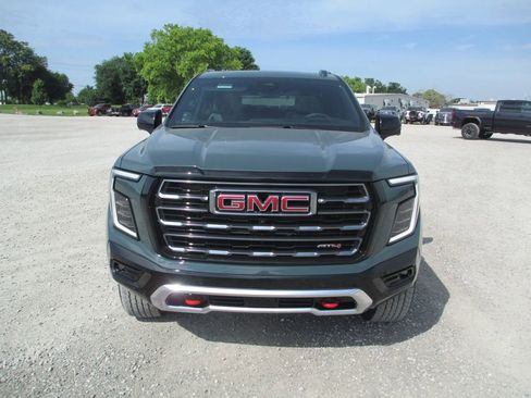 New 2026 GMC Yukon AT4 w/ AT4 Premium Plus Package AWD/4WD image 10