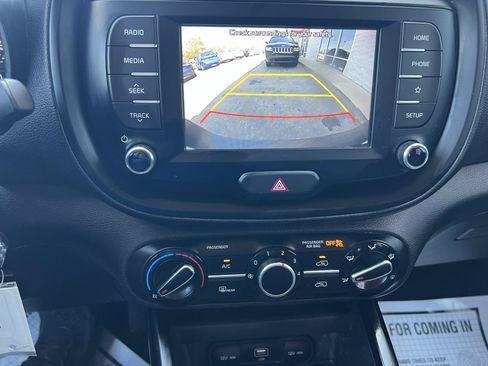 Used 2021 Kia Soul S FWD image 18