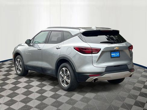Used 2024 Chevrolet Blazer LT w/ Convenience Package FWD image 4