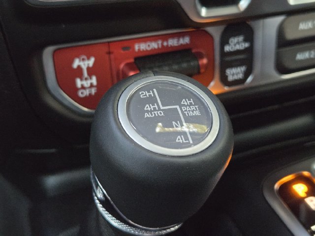 Used 2026 Jeep Wrangler Unlimited Rubicon AWD/4WD image 29