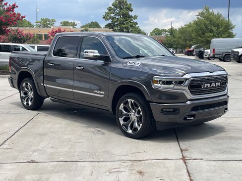 Used 2021 RAM 1500 Limited AWD/4WD image 2