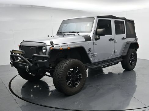 Used 2018 Jeep Wrangler Unlimited Sport AWD/4WD image 4