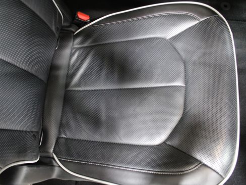 Used 2023 Chrysler Pacifica Limited FWD image 25