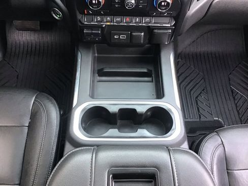 Used 2020 Chevrolet Silverado 1500 LT Trail Boss image 18